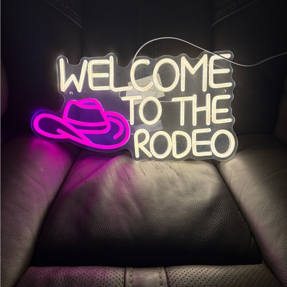Welcome to the Rodeo Neon Sign - Picture 1 of 3